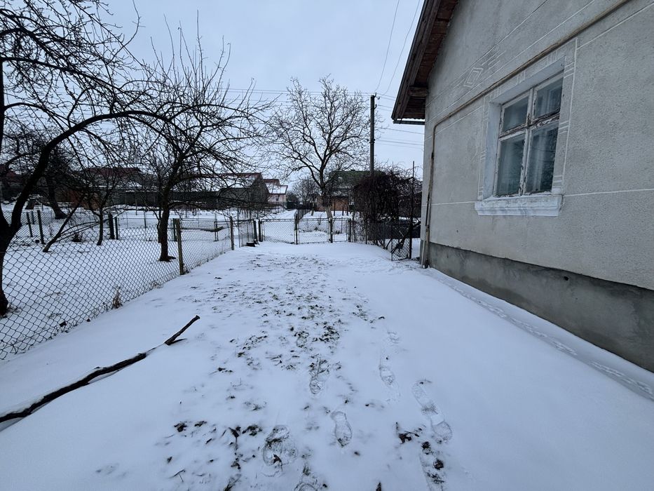 Продається будинок с.Ролів