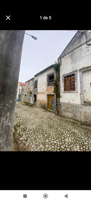 Vendo está casa em Santarém ao pé da estação de comboios