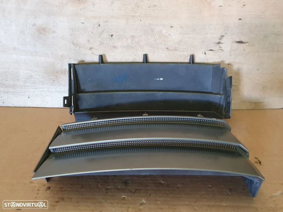 Entrada de ar do Guarda Lamas Range Rover 4.4 v8 - L322 / 13702.6899