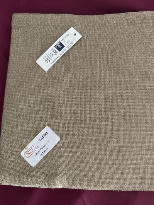 Álbum de fotografias em linho