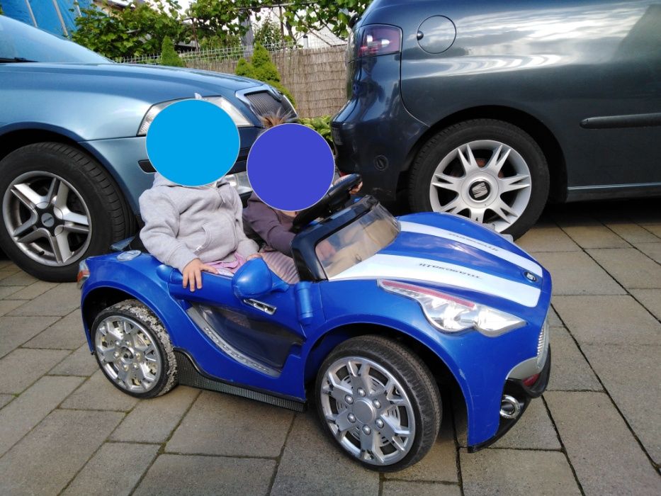 Samochód zdalnie sterowany dla dziecka na akumulator