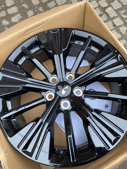 4 Oryginalne Alufelgi Mitshubishi 5x114,3 18” 7J18H2 ET38 Jak Nowe