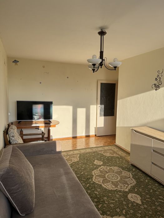 Sprzedam mieszkanie 64m2 ,3 piętro , 4 pokoje , oś. Xx-lecia