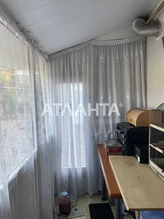 Можно под программы  Дом в Нерубайском с большим участком гараж.