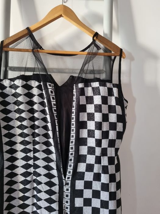 Vestido preto e branco