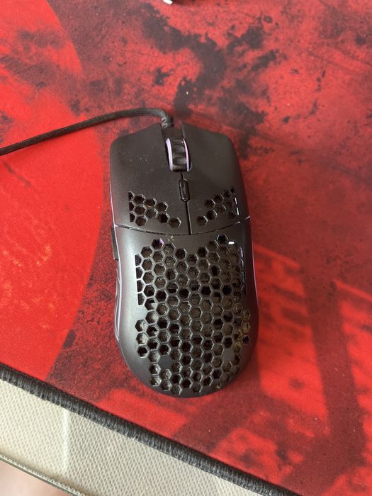 Computador, monitor, rato tudo junto