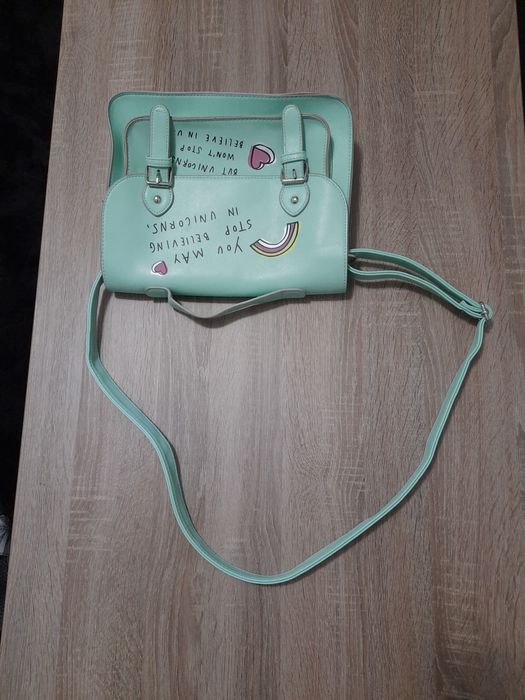 Miętowa torebka listonoszka, na ramię super stan