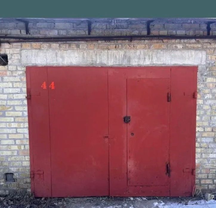 Гараж  Київ пр Науки -45 м2