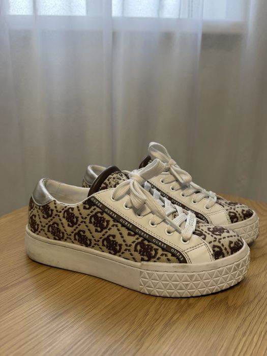 Кеди в гарному стані