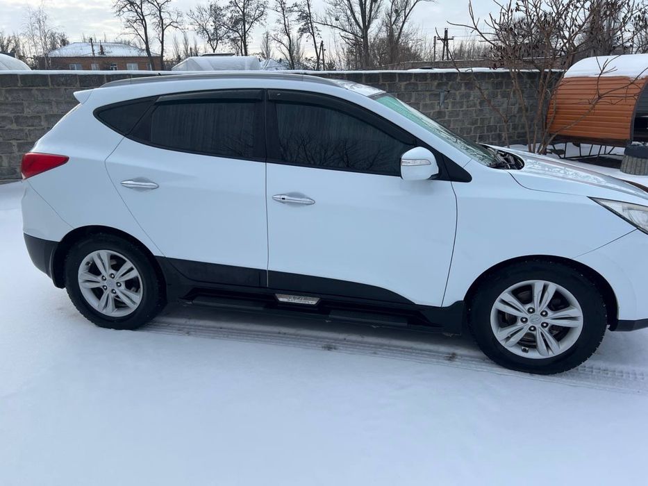Hyundai ix35 2011 2.0 Дизель Автомат