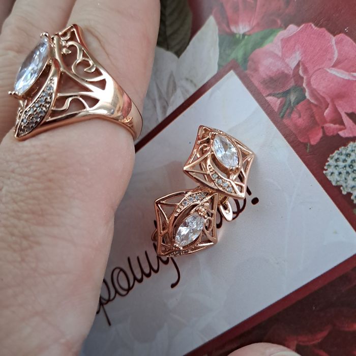 Біжутерія хорошо качества,кулони,сережки,кольца