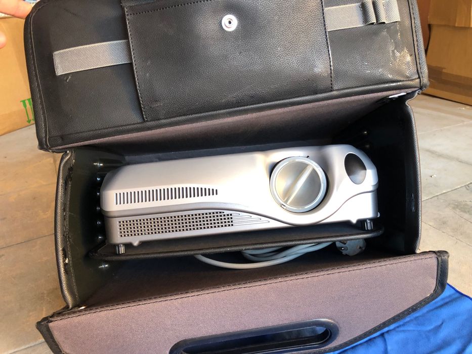 Projector Hitachi64283958585090123