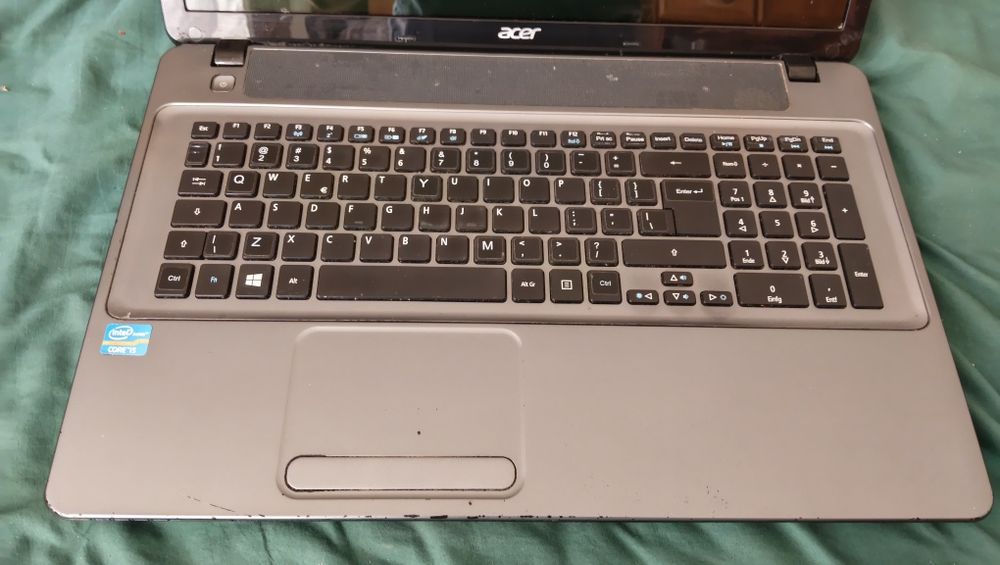 Laptop Acer E1-731  i5/240SSD/17.3"