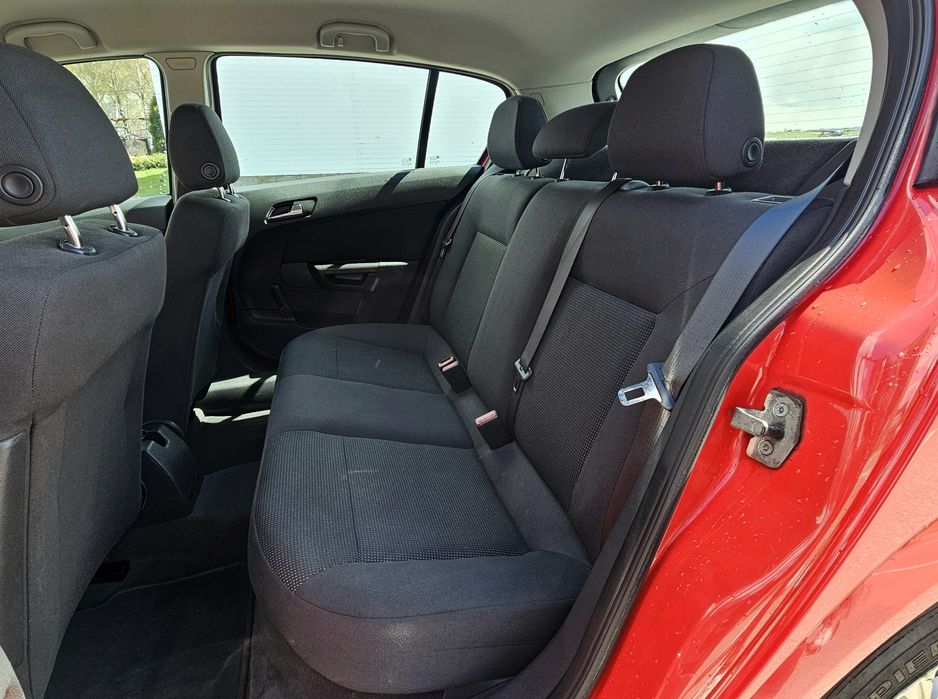 Opel Astra H 1.4 TwinPort 90 KM MT5