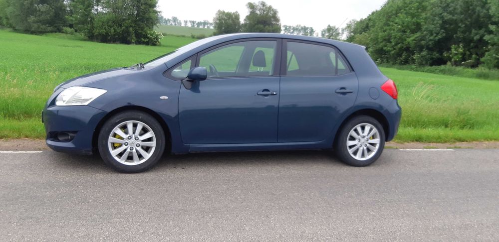 Toyota Aursi 2.0 D4D
