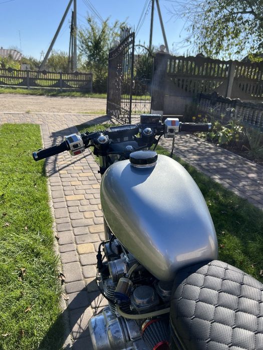 Кастом Suzuki gs 550 , Cafe Racer