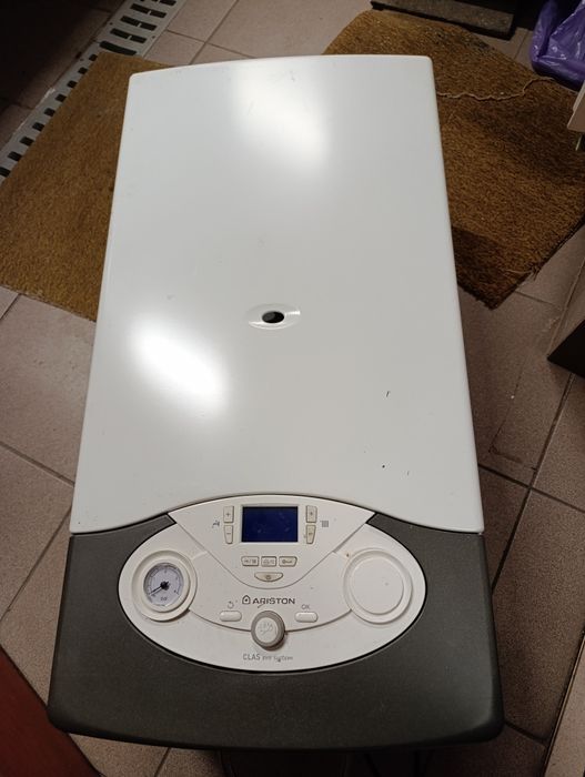 Kocioł Ariston jednofunkcyjny używany CO CW