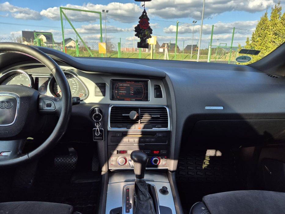 Audi Q7 3.0TDI 7 os. S Line pakiet off road 2x Panorama