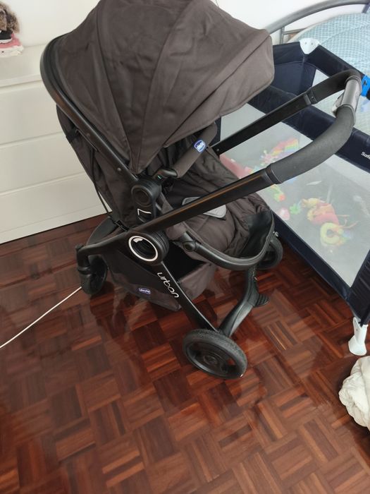Carrinho de bebé Chicco Urban