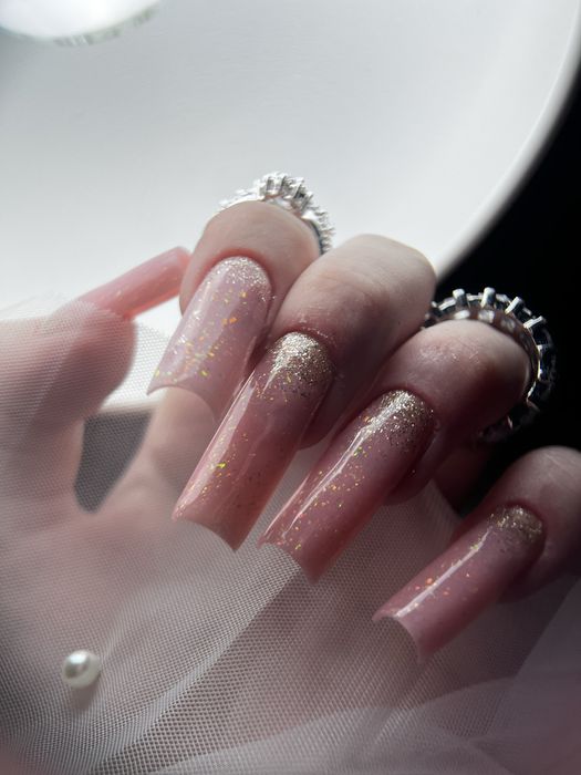 Maniciure Żelowy i Hybrydowy