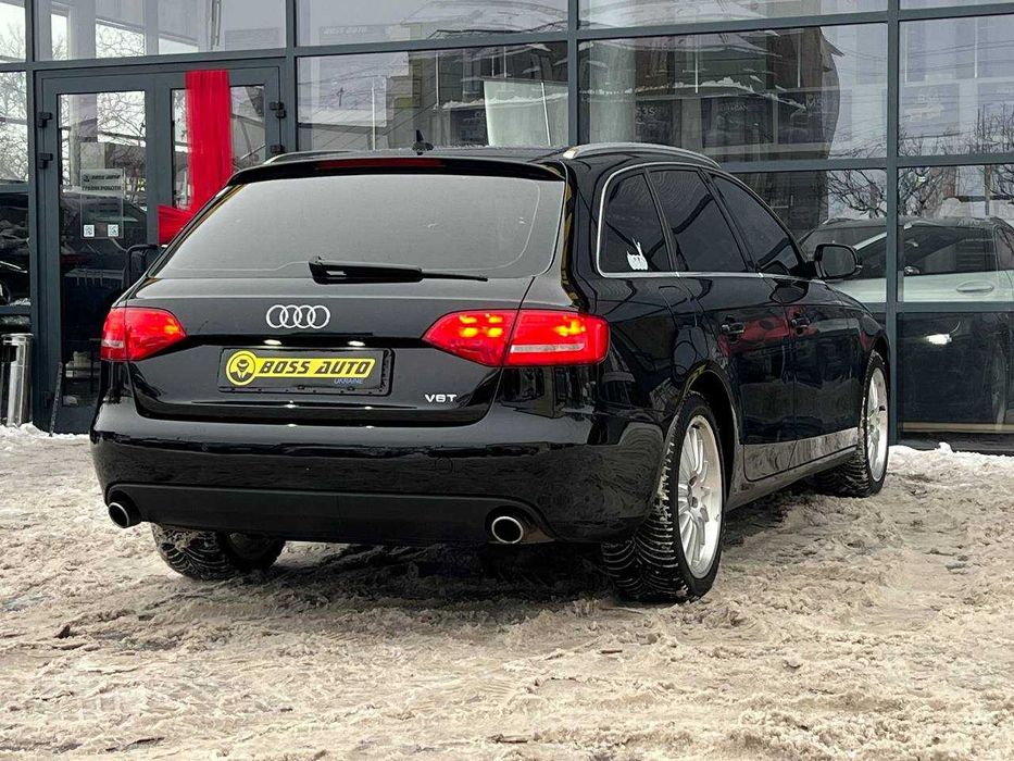 Audi A4       2011