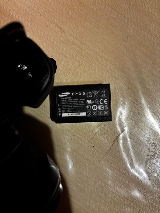 Продам фотоапарат Samsung NX11 14.6MP