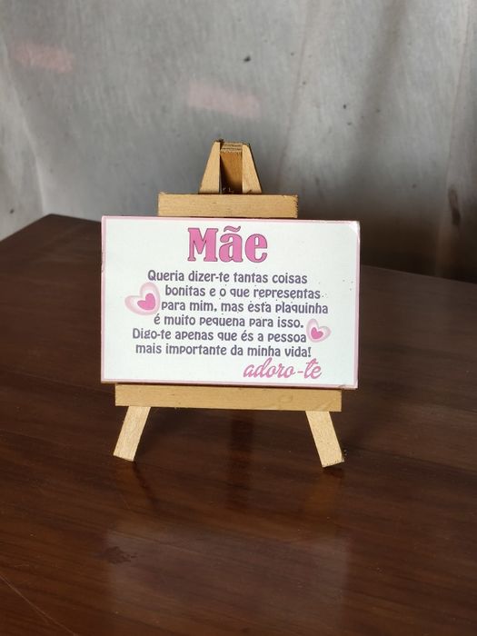Wooden Easel with Canvas Featuring a Message64575242213251120