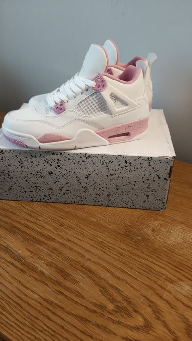 Nike Air Jordan Retro 4