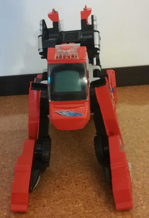 Camião transformer MASTOR com 45cm de comprimento