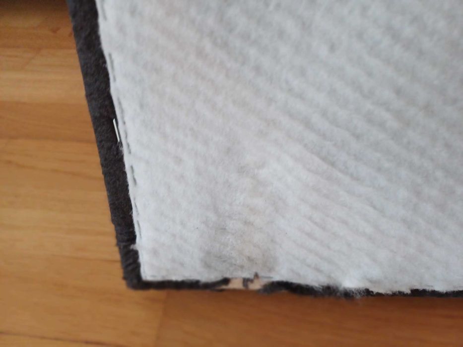 Zestaw wypoczynkowy: 3-osobowa rozkładana kanapa i fotel