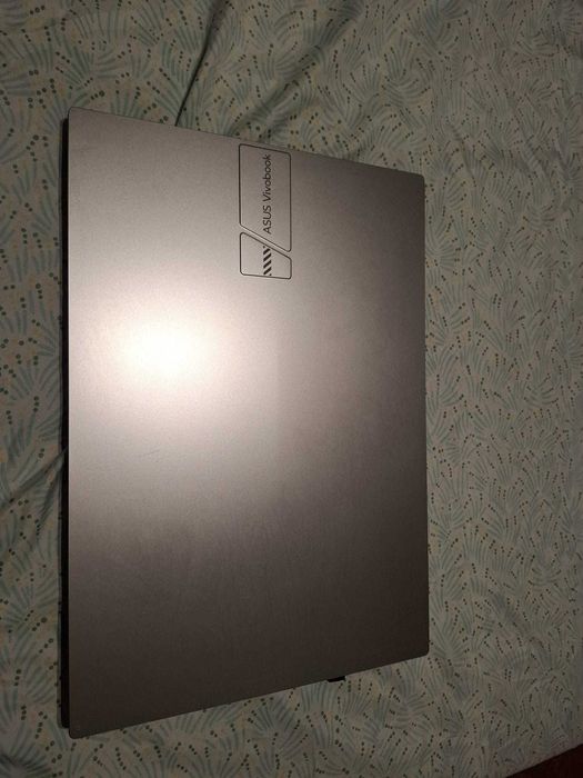 Portátil Asus Vivabook