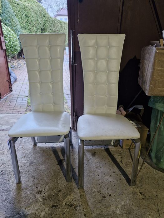 4 krzesła białe stołowe uszkodzona tapicerka