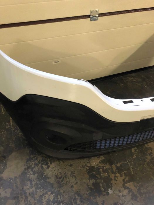 Zderzak przedni renault trafic III