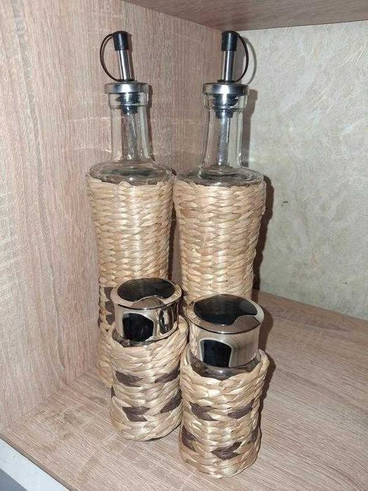 Набір ємностей для рідинних та солі з перцем