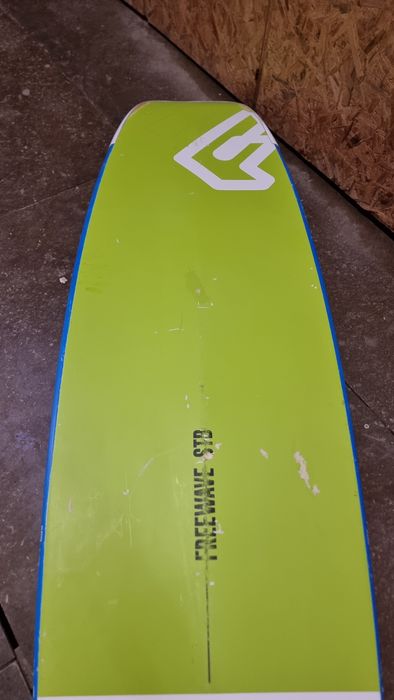Prancha de Windsurf  Fanatic Freewave STB 85lts