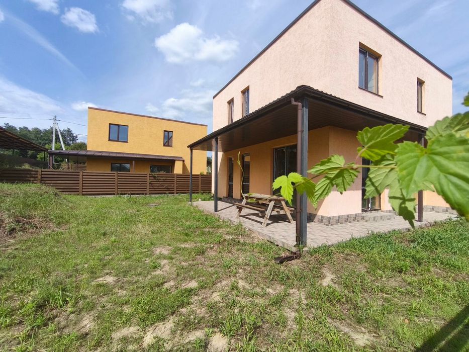 Новий сучасний будинок без ремонту у Гостомелі