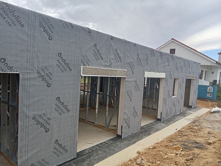 Faço casas , piscinas LSF