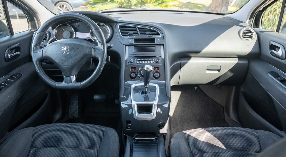 peugeot 5008 7 lugares + teto panorâmico
