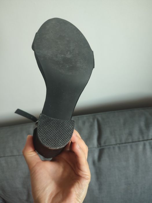 Sandały na obcasie 36 jak nowe