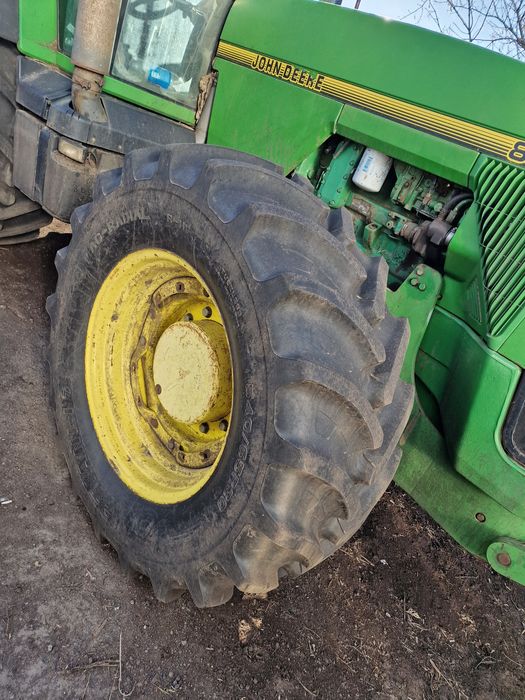 Трактор Джон Дір John Deere 8200