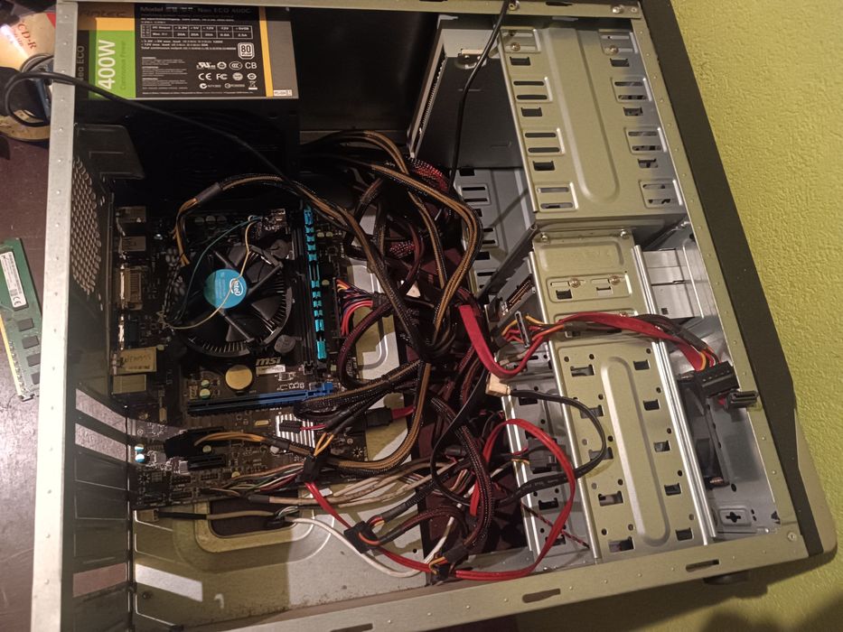 Torre msi gaming military class 4