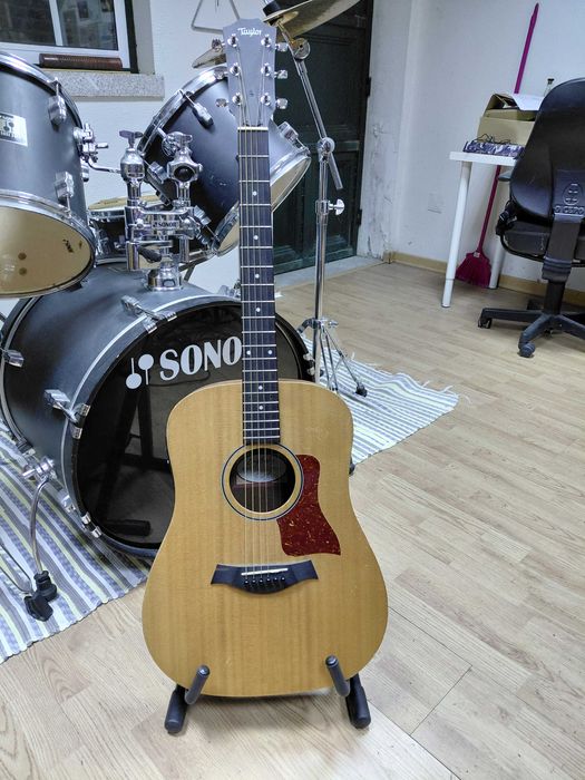 Guitarra Taylor electroacústica Modelo BigBaby