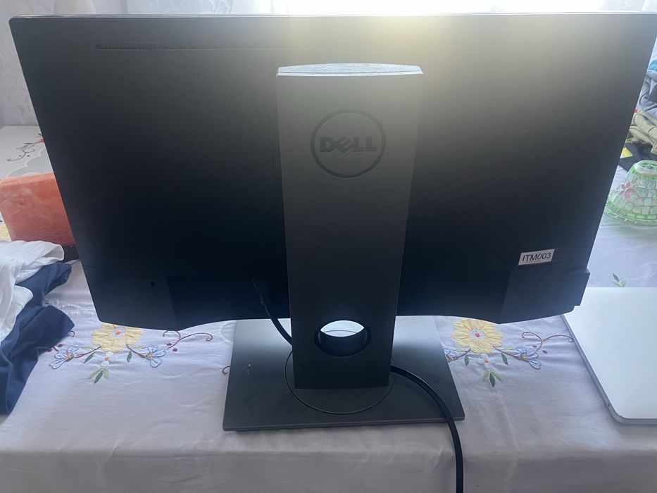 Монитор Dell P2417Hc  битый
