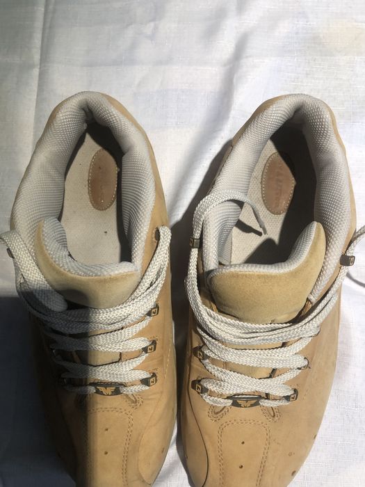 Продаються чоловічі  кросівки. Теплі . Великий розмір 47.5  ( 26см)