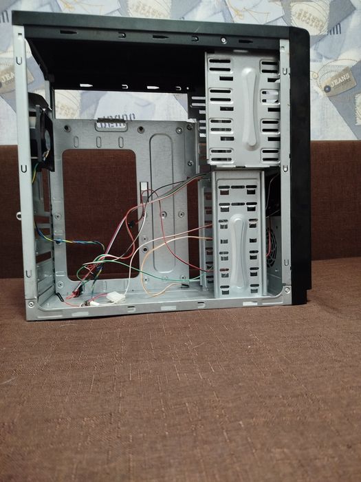 Два Корпуса PARCOM та якісний без іменний корпус.