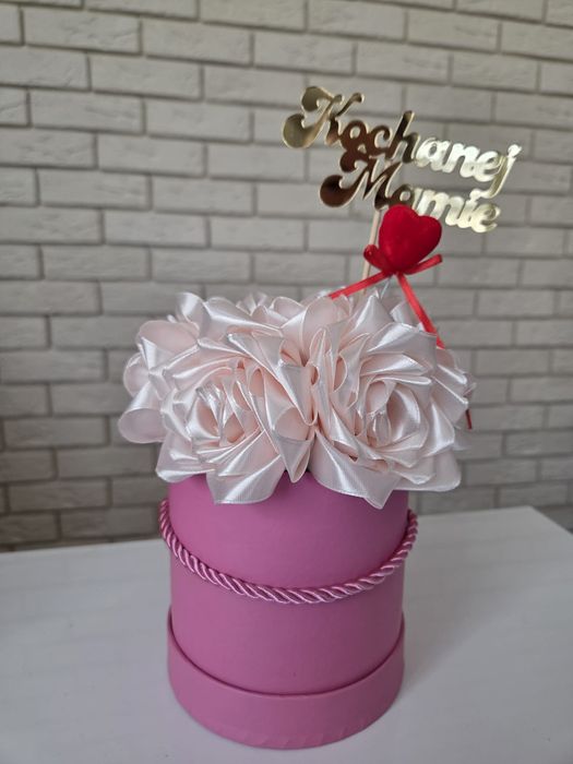 Flower Box „Kochanej Mamie”  Pudrowe róże handmade | Elegancki prezent dla mamy