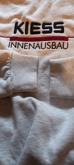 Bluza młodzieżowa nowa.