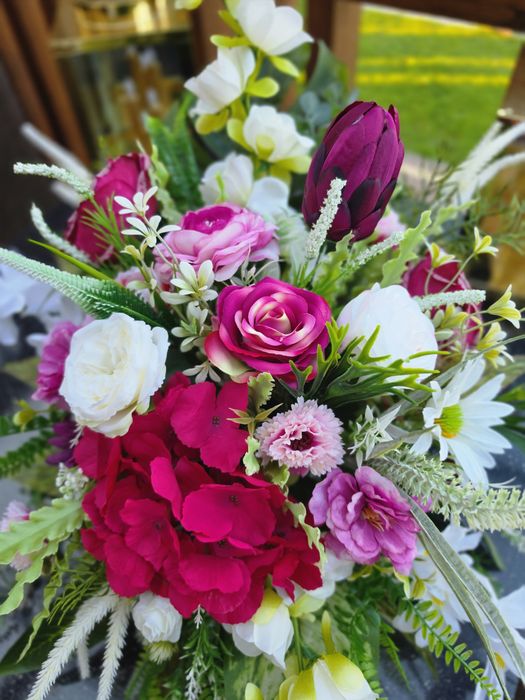 Kompozycja nagrobna Wszystkich Świętych cmentarz