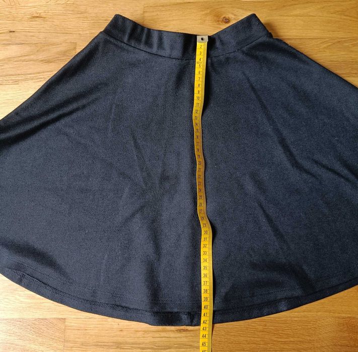 Czarna spódniczka basic New Yorker XS 34