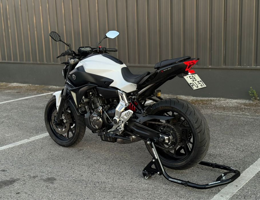 MT-07 - Akrapovic